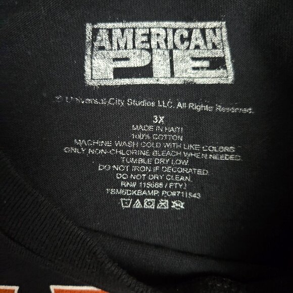 American Pie "Stifler's Mom" T-Shirt. - Picture 3 of 3